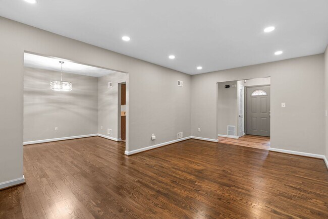 Photo - 4 Bed 3 Bath - Takoma Park Split Level - Move In Ready