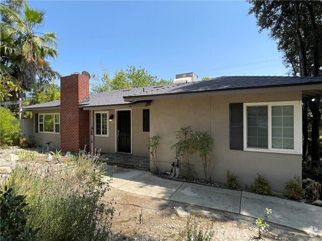 Building Photo - 1480 N Mills Ave Rental
