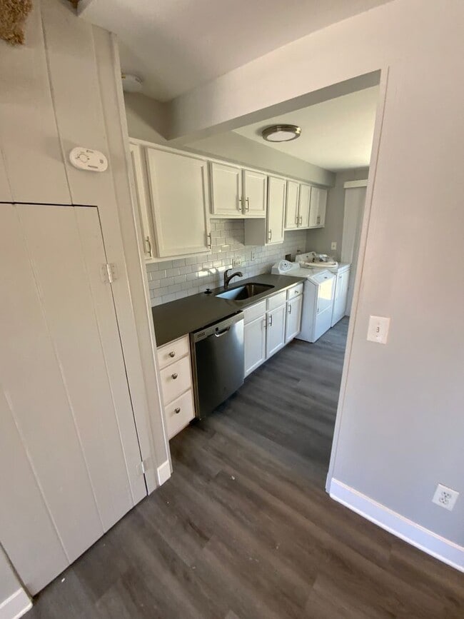 Photo - 5093-5099 Dover St. Unit 5099