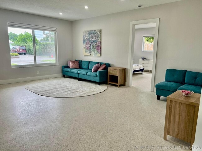 Photo - 214 SW 3rd St