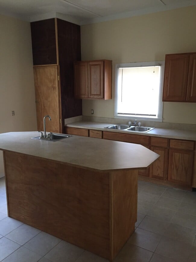 Photo - 619 E Solomon St