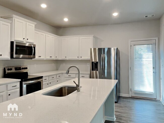 Photo - 401 Ruths Blvd