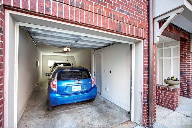 Photo - 100 N Laurel Ave
