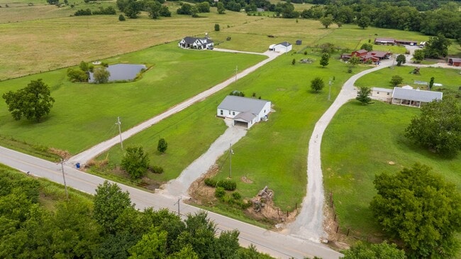 Photo - Modern Comfort on 1 Acre in Coweta – Available Now!