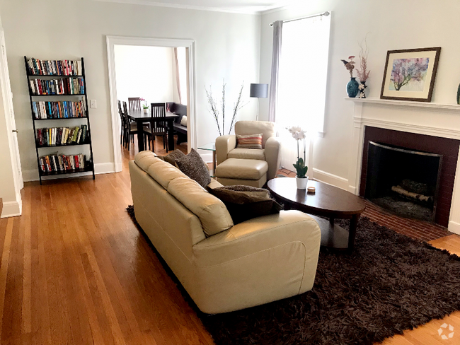 Building Photo - 208 Watts St Unit B Rental