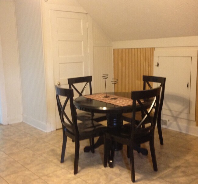 Dining Set - 2117 Spencerport Rd Unit 2