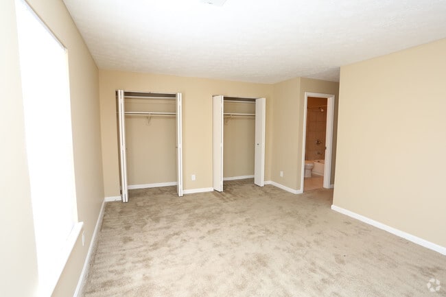 2BR, 2BA - 1,100 SF - Bedroom