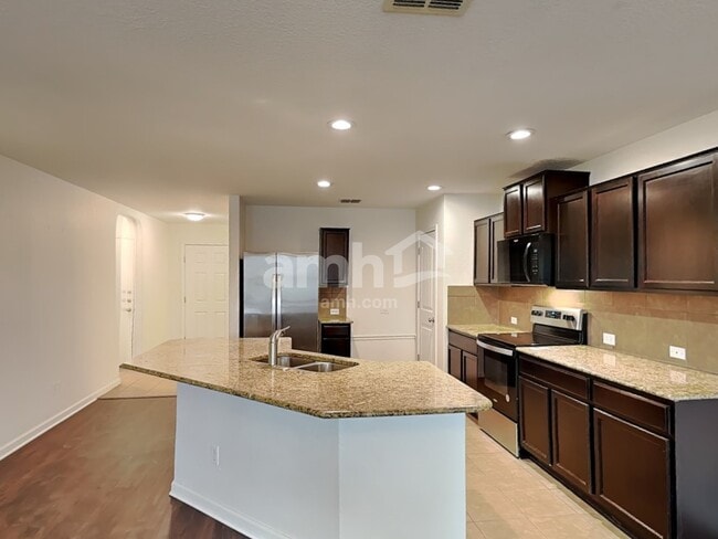 Photo - 2417 York Bend