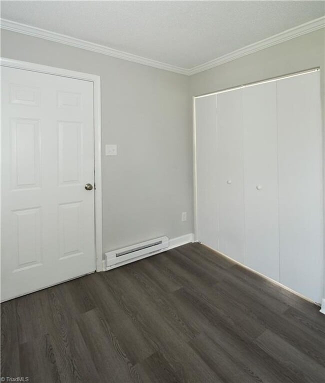 Photo - Van Buren Duplex-Zee Realty Unidad 2412 #B