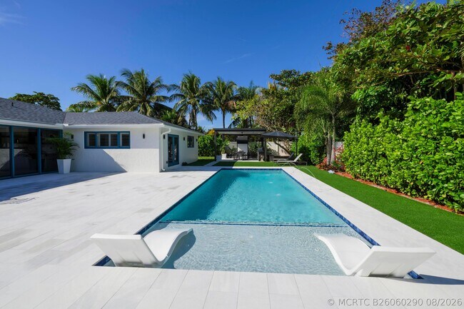 Photo - 3255 Lakeview Blvd