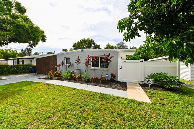 Building Photo - 4114 W Olive St Rental