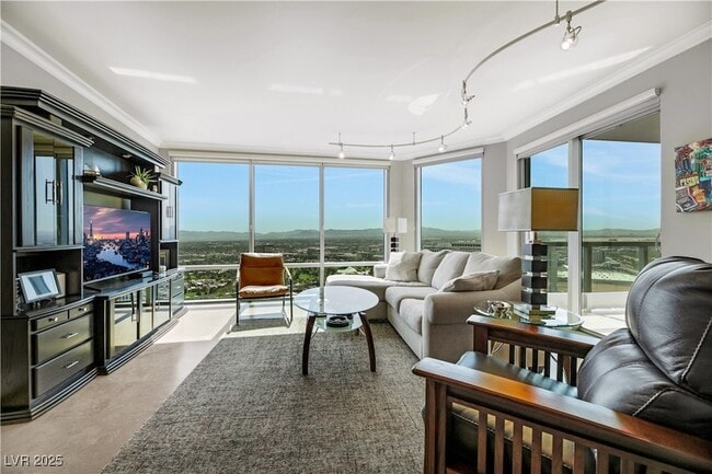 Photo - 322 E Karen Ave