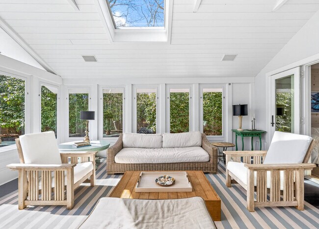 Photo - 1137 Springs Fireplace Rd