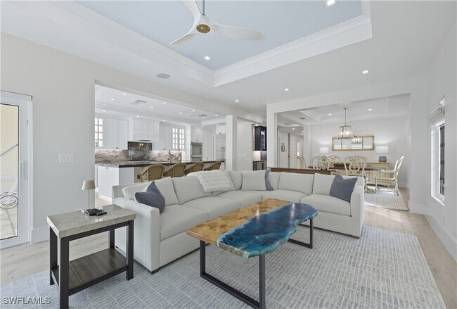 Photo - 360 Carlton Pl Unit 11