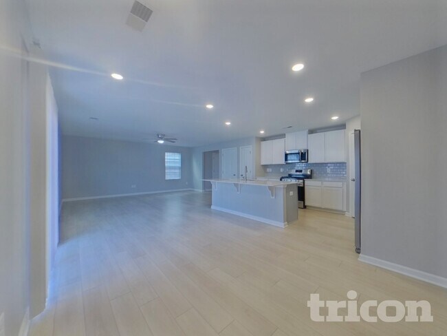 Photo - 1918 Landrow Ln