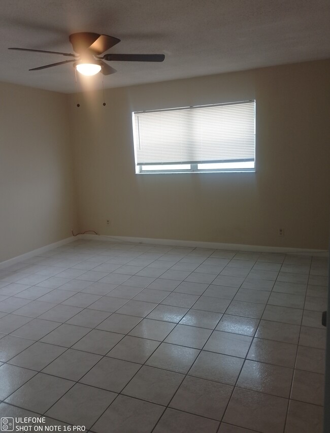 Photo - 410 SE 3rd St Condo Unit 7