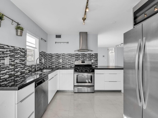 Building Photo - 525 Meridian Ave Unit 307 Rental