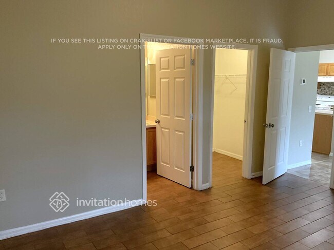 Photo - 627 Parakeet Ct