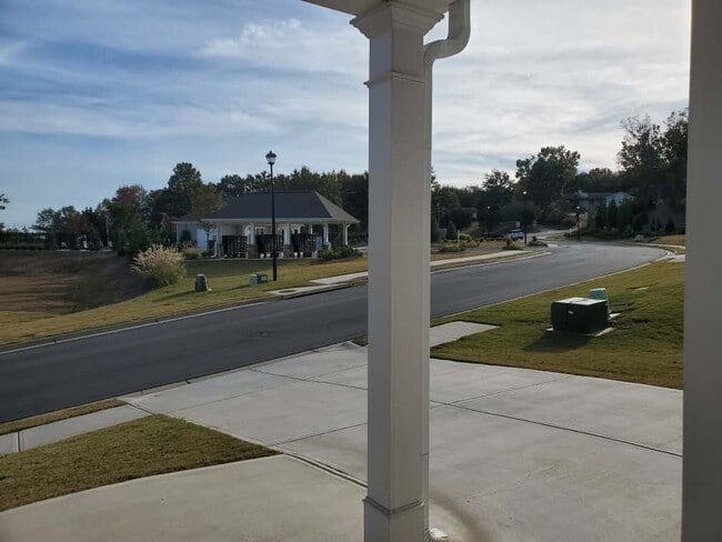 Photo - 2921 Salinger Wy