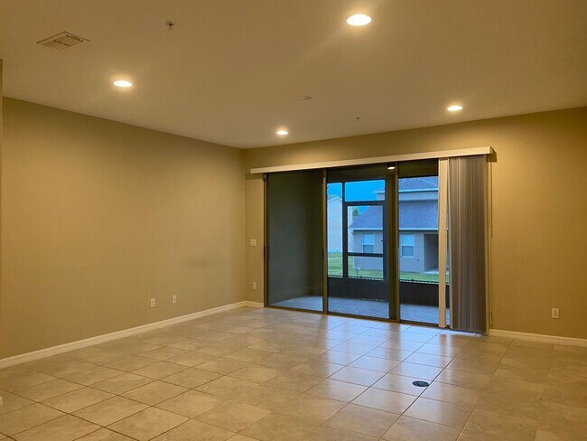 Photo - DESIREABLE 3/2.5 Townhouse in Crossing at ...
