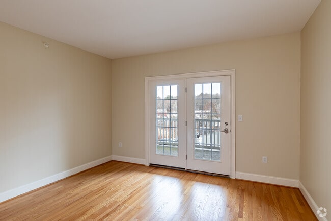 2BR, 1BA - Sala de estar - King's Ridge (small quiet community)