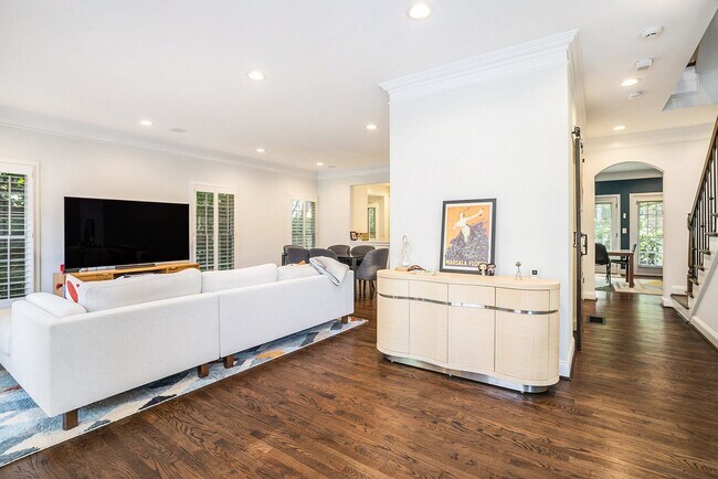 Photo - 1735 Peachtree St NE Unit 606