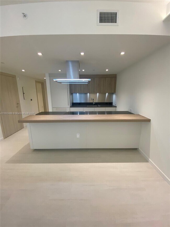 Photo - 1000 Brickell Plaza Condo Unit 2707