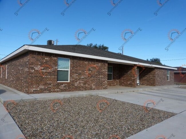 Building Photo - Modern 2 Bed 2 Bath apartment