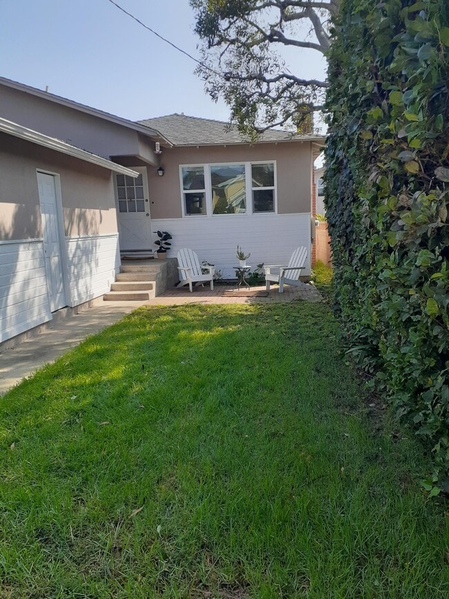 656 36th Street view - 656 36th St