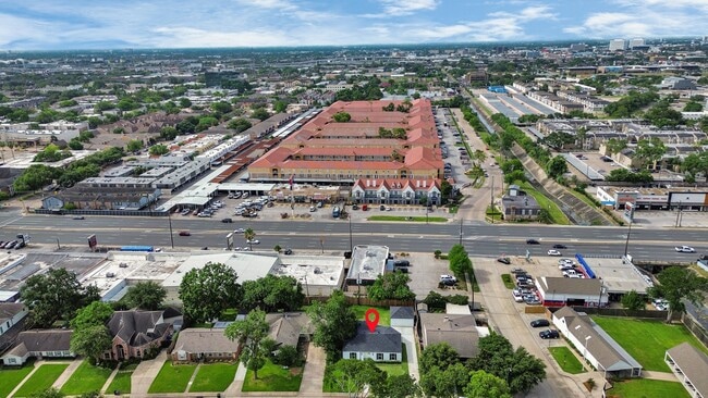 Photo - 6249 Locke Ln