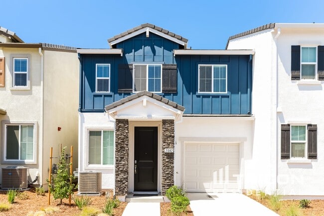 Photo - Tricon Twelve Bridges