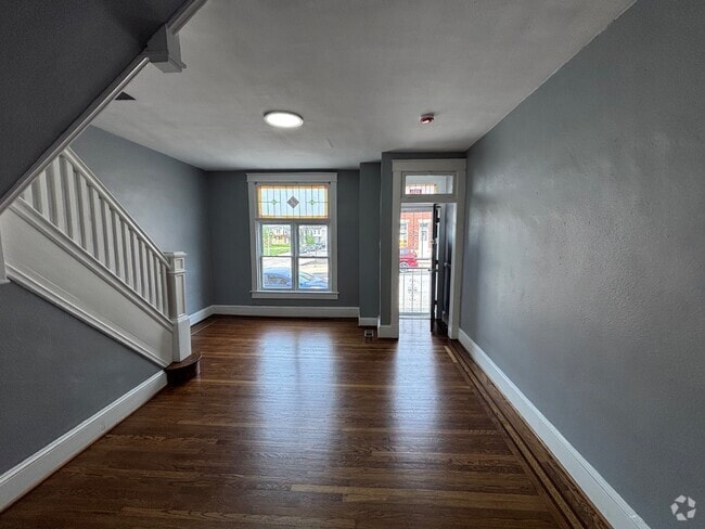 Building Photo - 2021 E Lanvale St Rental
