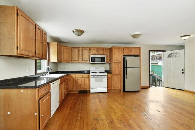 Photo - 12 Fenton St Unit 2