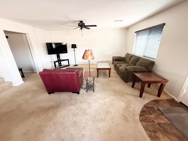 Photo - 1504 E Leslie Ave