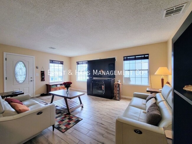 Photo - 21417 Rossford Ave