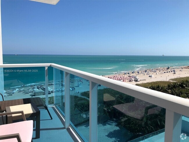 Building Photo - 2301 Collins Ave Unit 909 Rental
