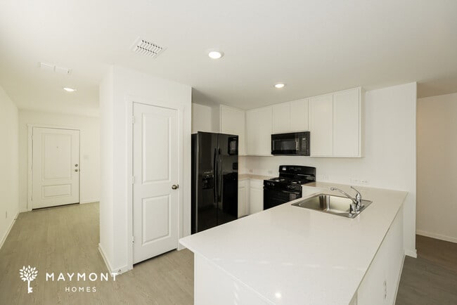 Photo - 3036 Burmese St