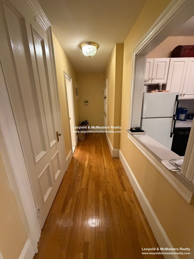 Photo - 169 Beacon St Unidad 4F