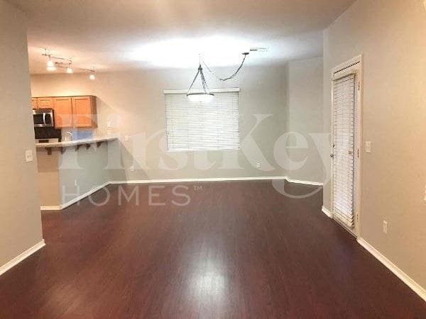 Photo - 10828 Avenzano St