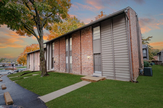 Exterior 3BD Townhome
