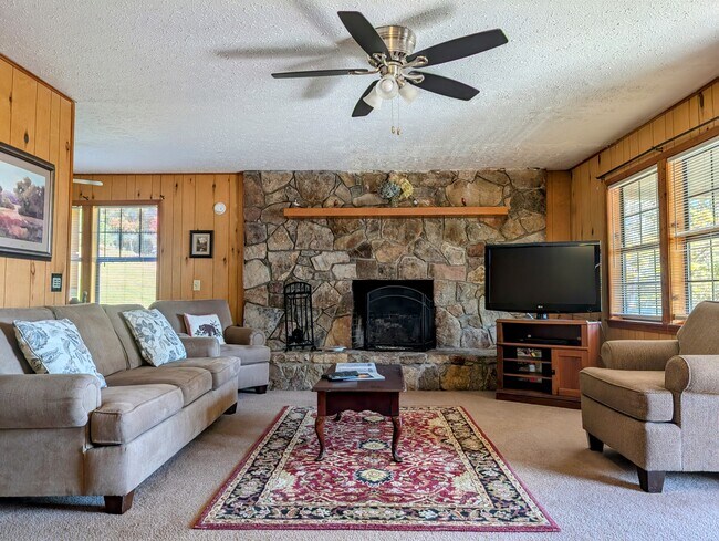 Photo - 729 Chalet Village Dr Casa