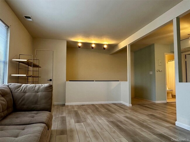 Photo - 10 Bailey Ct Unit 10