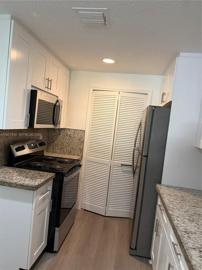 Photo - 6500 NW 114th Ave