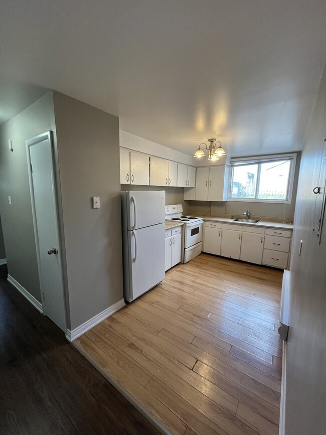 Building Photo - 21 Verdun St Unit 3