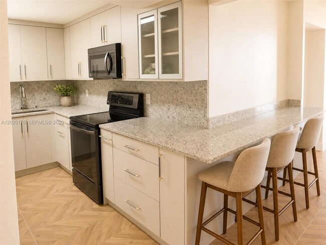 Photo - 2500 Parkview Dr Unit 1816