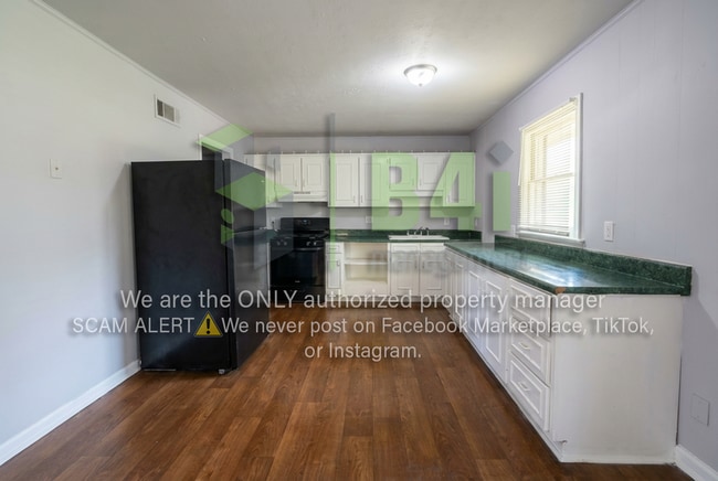 Photo - 1917 Watkins Dr