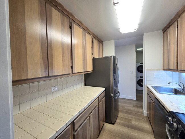 Photo - Large 2br/2ba/1pkg Condo near Blaisdell! Unit 4G