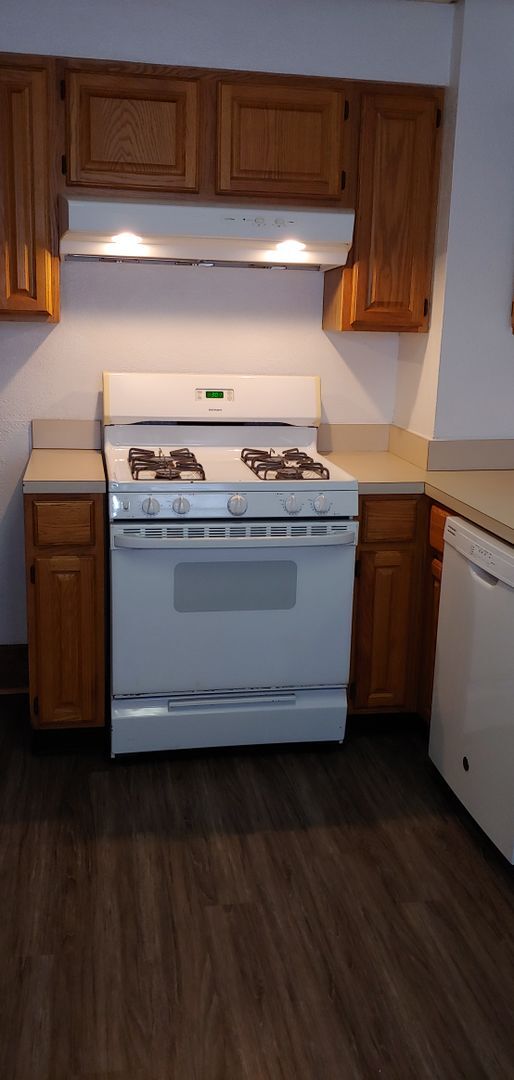 Building Photo - 349-351 Roosevelt Ave Unit 349 Roosevelt Avenue Rental
