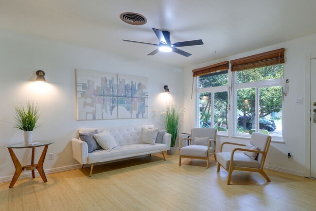 Photo - 6304 Peggy St Unidad SI ID1605359P