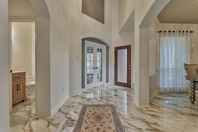 Photo - 18 Wyckham Cir